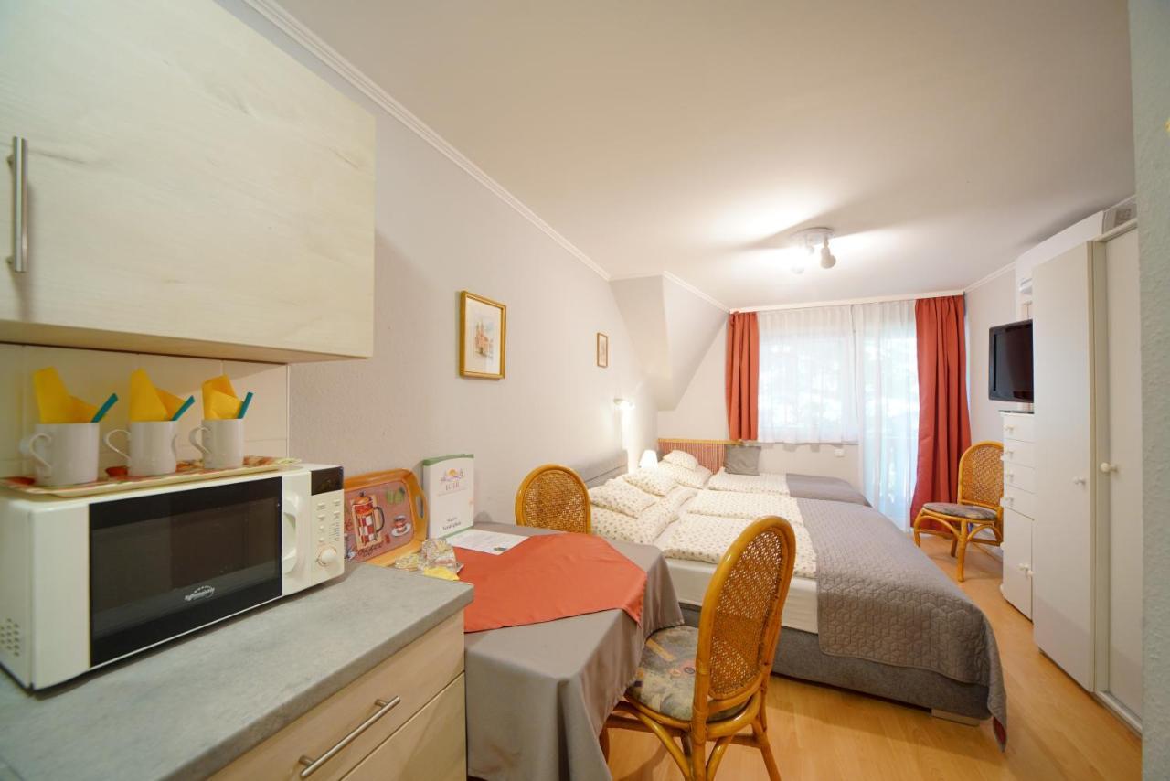 Siesta Vendeghaz Villa Егер Екстериор снимка