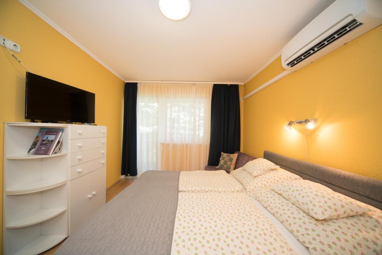 Siesta Vendeghaz Villa Егер Екстериор снимка