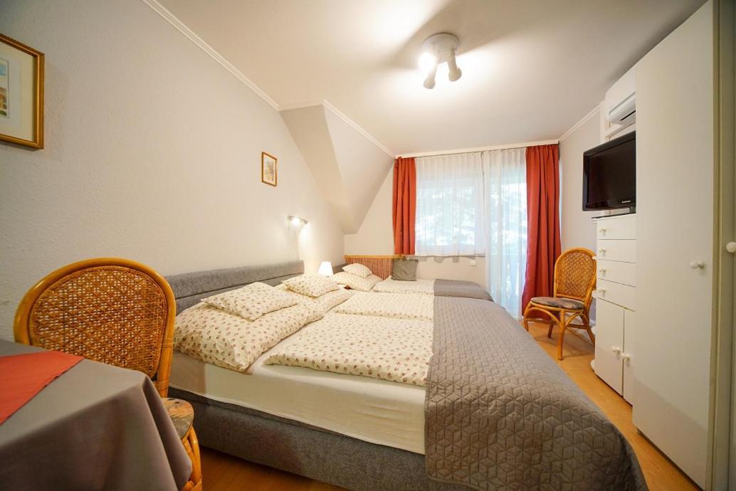 Siesta Vendeghaz Villa Егер Екстериор снимка