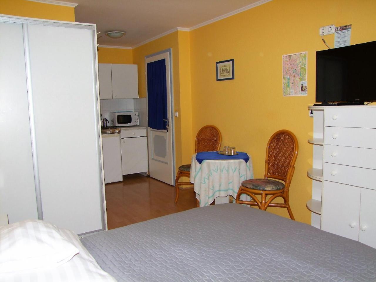 Siesta Vendeghaz Villa Егер Екстериор снимка